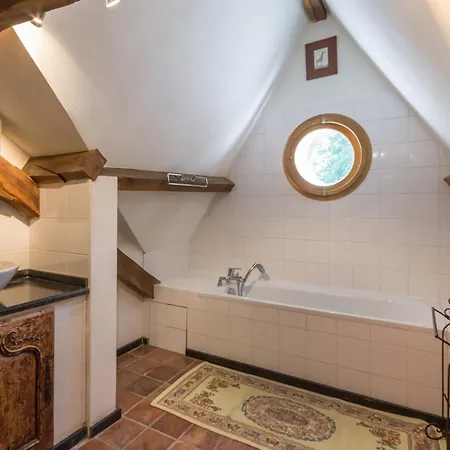 Дом отдыха Maison Paisible Avec Cheminee Et Grand Jardin En Foret De Rambouillet - Fr-1-527-50 Raizeux